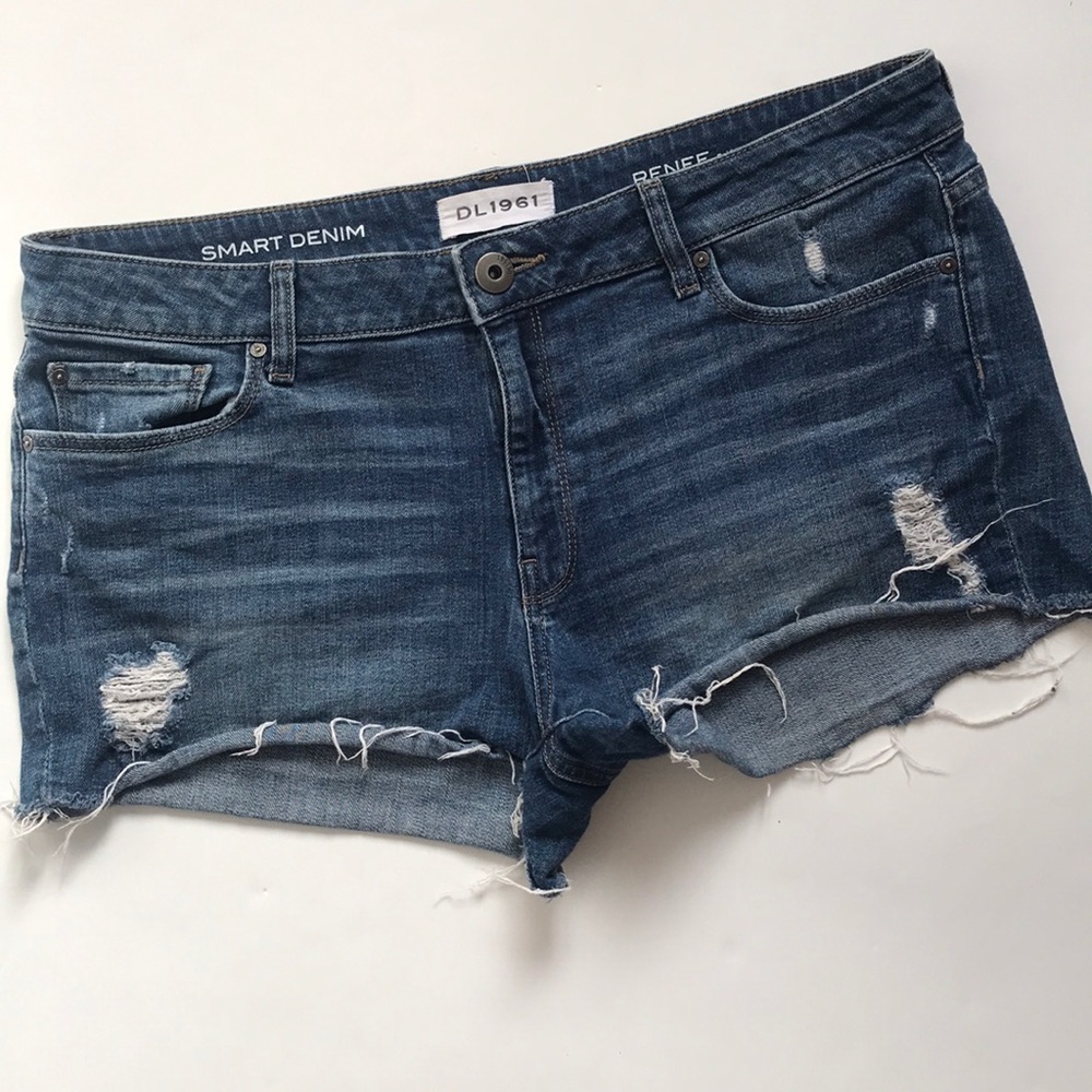DL1961 Renee Short Haskin Jean cutoffs 32” EUC - Picture 5 of 8
